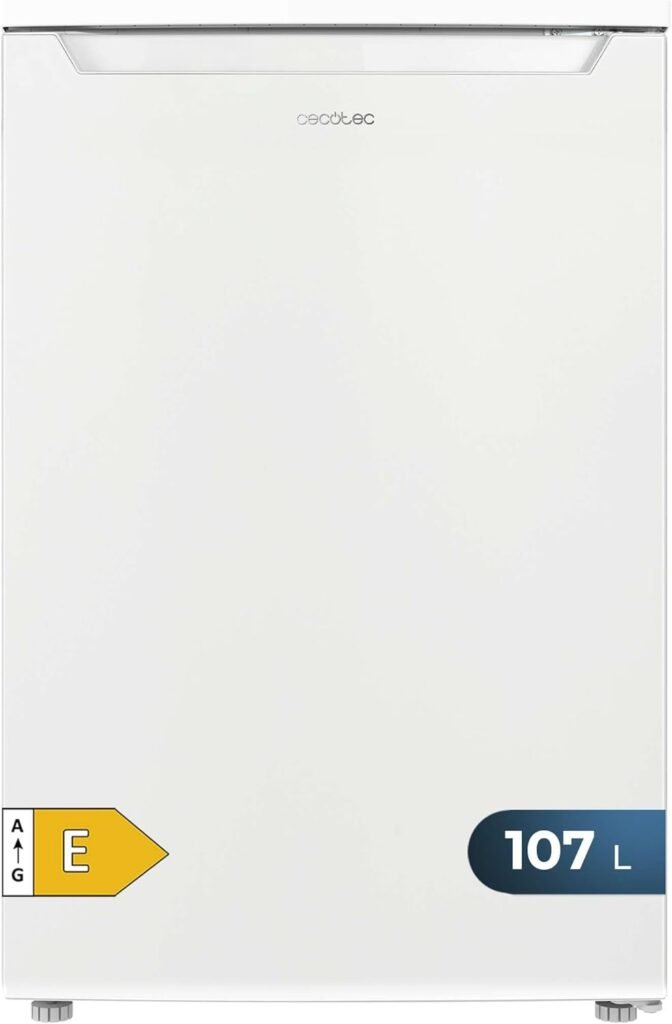 Mini nevera Cecotec de 107 litros en blanco, diseño compacto y espacioso para hogar y oficina