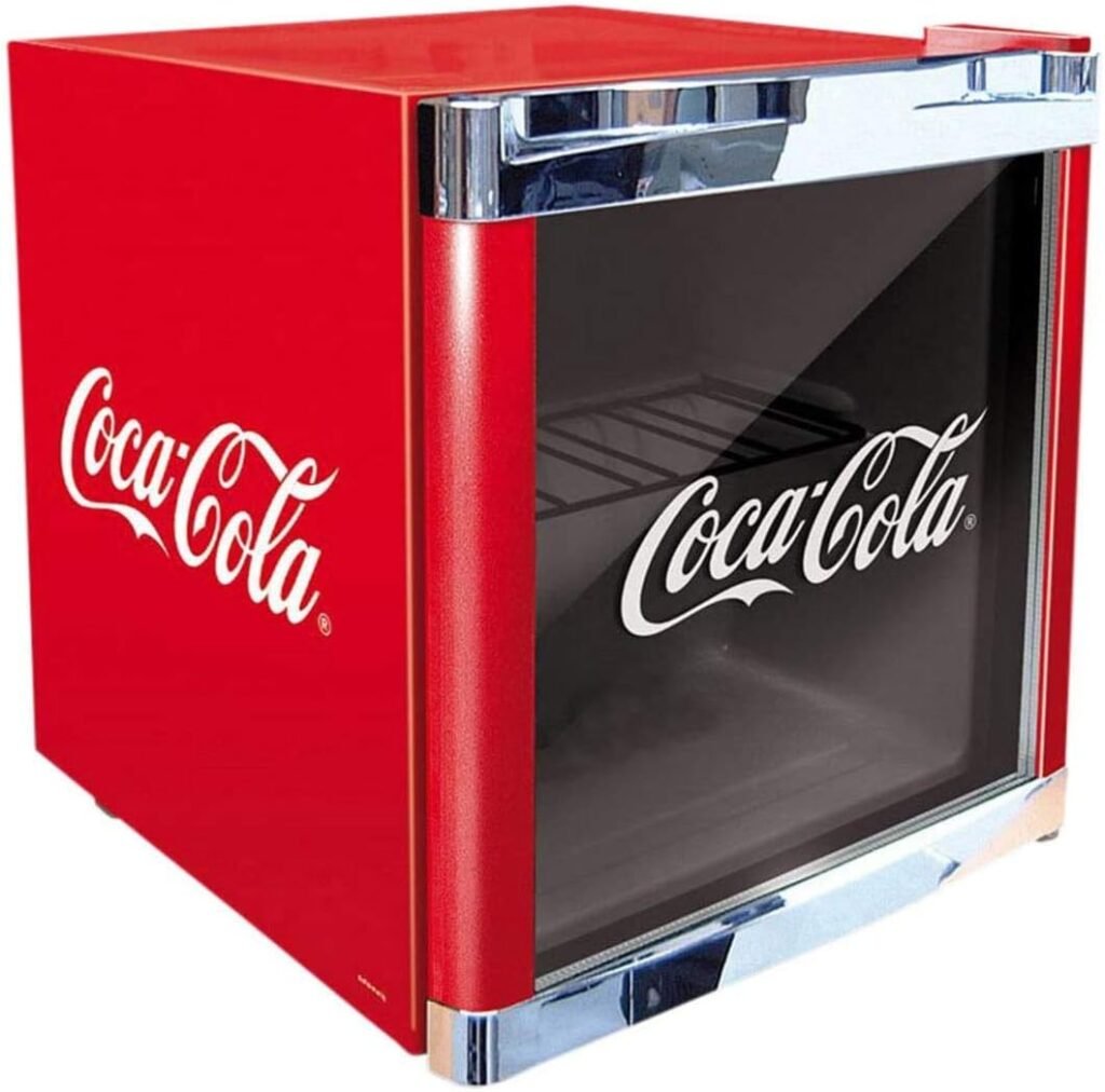Botella frigorífico CUBES Coca-Cola, capacidad de 48 litros, eficiencia energética F, diseño rojo con temática Coca-Cola
